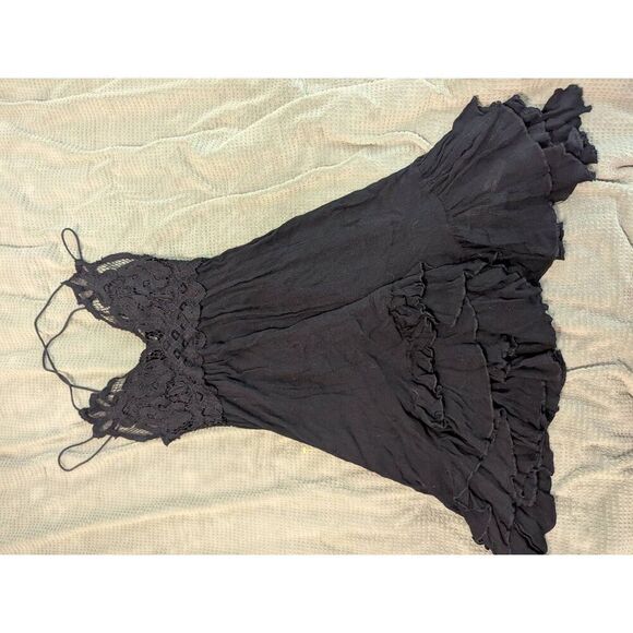 FREE PEOPLE FP ONE Dress Womens Size XS Adella Slip Black Boho Crochet Lace Tier - Picture 3 of 6